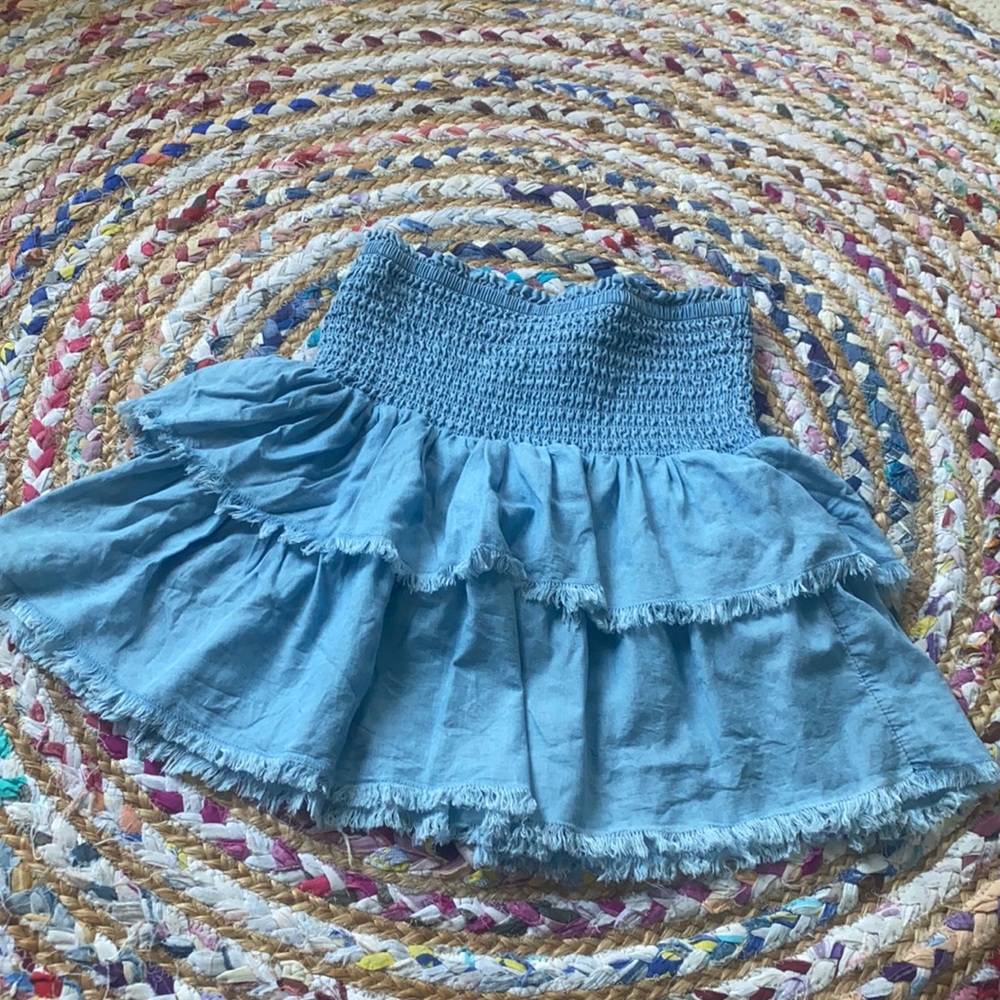 Cute high waisted blue aerie skirt!